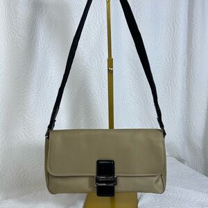 Elegant Tan Shoulder Bag